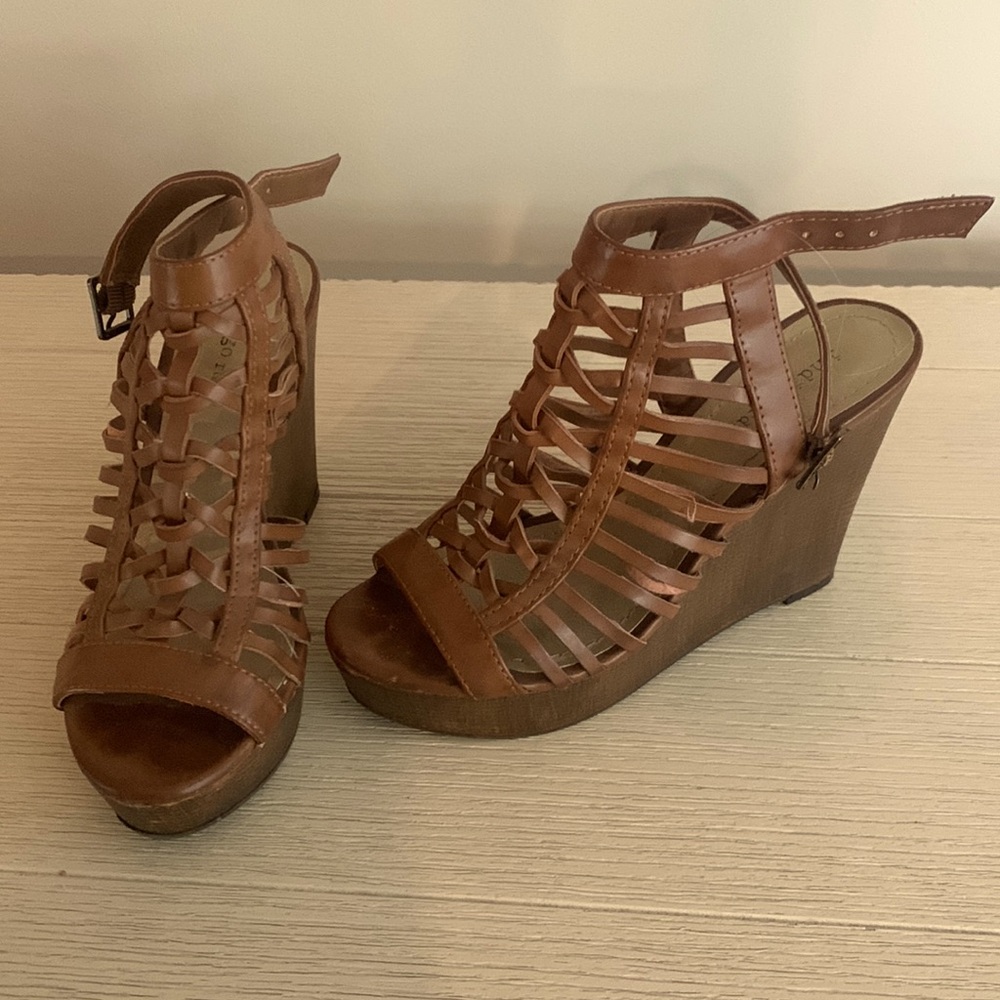 Cognac Wedge heels sandals